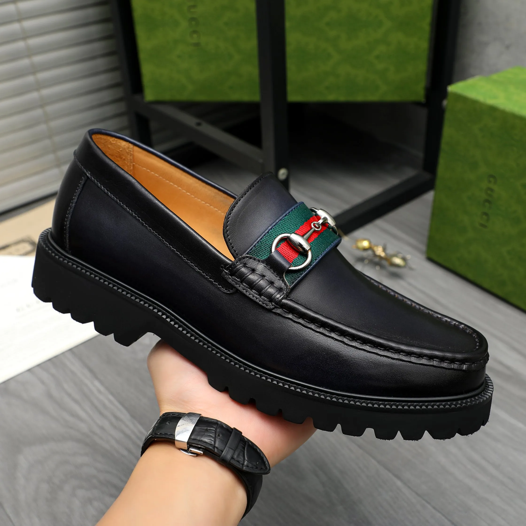 Men's shoes 💰p560 Product trademark: GUCCI "Gucci" business slip-on leather shoes Regular size: 38-46 (38.45.46 custom-made, non-returnable) Product materials: Selected pearlescent cowhide upper, cowhide lining, non-slip rubber outsole